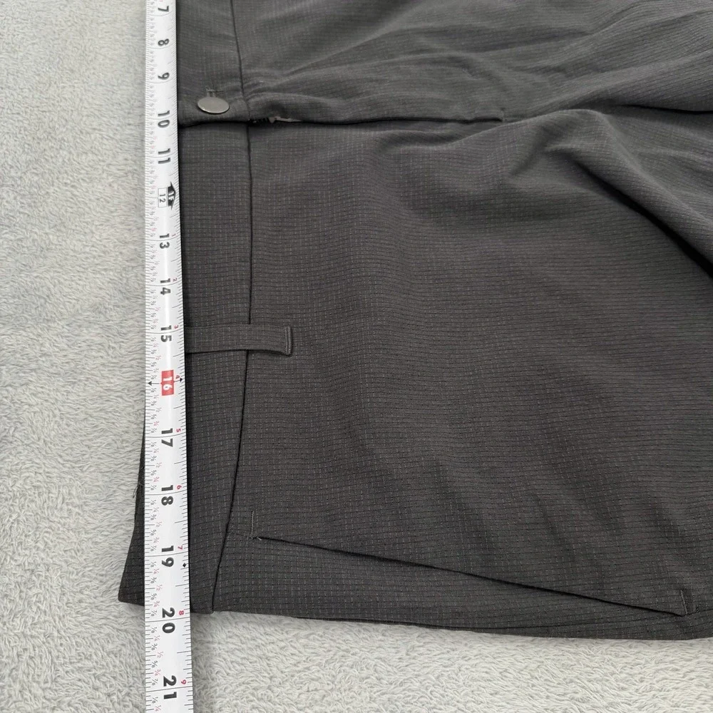 Lululemon Commission Classic Fit Ventlight Shorts Mens 38 Gray 7